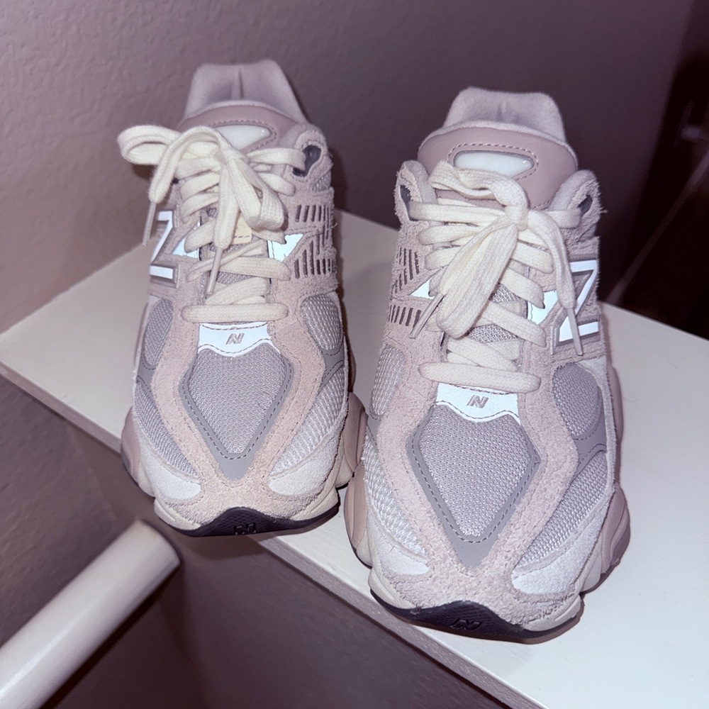 New Balance 9060 Women's - Picture 2 of 7